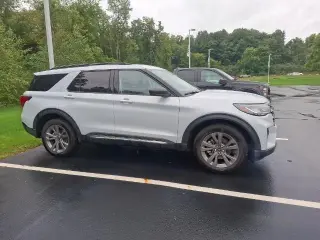Ford Explorer 2025 AWD Active SUV de 4 puertas