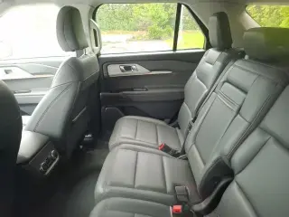 Ford Explorer 2025 AWD Active SUV de 4 puertas