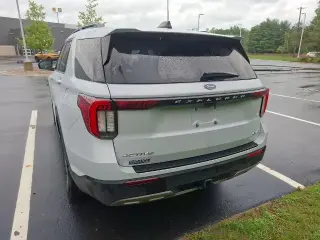 Ford Explorer 2025 AWD Active SUV de 4 puertas