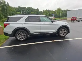 Ford Explorer 2025 AWD Active SUV de 4 puertas