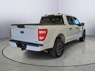 Ford F-150 2022 4x4 XL 4 puertas SuperCrew caja corta de 5.5 pies
