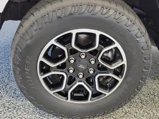 Ford F-150 2022 4x4 XL 4 puertas SuperCrew caja corta de 5.5 pies
