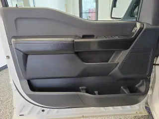 Ford F-150 2022 4x4 XL 4 puertas SuperCrew caja corta de 5.5 pies
