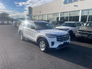 Ford Explorer 2025 SUV de 4 puertas Active con tracción en las cuatro ruedas (AWD)