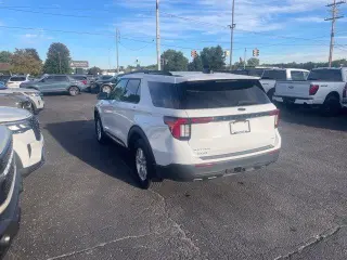 Ford Explorer 2025 SUV de 4 puertas Active con tracción en las cuatro ruedas (AWD)