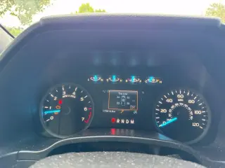 Ford F-150 2019 4x2 XL 4dr SuperCrew 5.5 pies SB