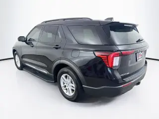 Ford Explorer 2025 SUV Activo de 4 puertas