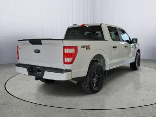 Ford F-150 2022 4x4 XL 4 puertas SuperCrew caja corta de 5.5 pies