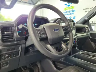 Ford F-150 2022 4x4 XL 4 puertas SuperCrew caja corta de 5.5 pies
