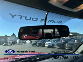 Ford F-250 Super Duty 2015 4x4 King Ranch 4 puertas Cabina Doble 6.8 pies Caja Corta Pickup