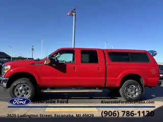 Ford F-250 Super Duty 2015 4x4 King Ranch 4 puertas Cabina Doble 6.8 pies Caja Corta Pickup