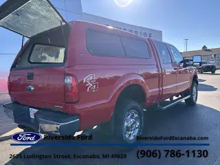 Ford F-250 Super Duty 2015 4x4 King Ranch 4 puertas Cabina Doble 6.8 pies Caja Corta Pickup