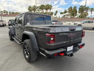 2024 Jeep Gladiator