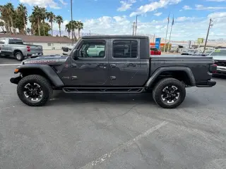 2024 Jeep Gladiator
