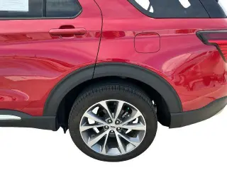 Ford Explorer 2025 AWD Platinum (SUV de 4 puertas)
