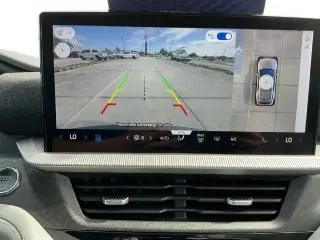 Ford Explorer 2025 AWD Platinum (SUV de 4 puertas)