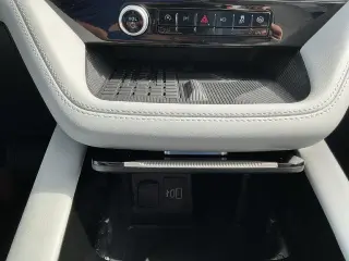 Ford Explorer 2025 AWD Platinum (SUV de 4 puertas)