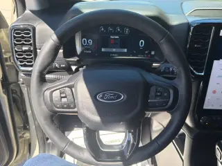 Ford Ranger 2025 4x2 Lariat 4 puertas SuperCrew 5.0 pies SB