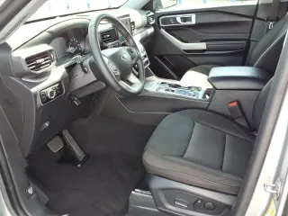 Ford Explorer 2023 AWD XLT SUV de 4 puertas