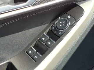 Ford Explorer 2023 AWD XLT SUV de 4 puertas