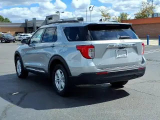 Ford Explorer 2023 AWD XLT SUV de 4 puertas