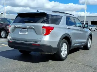 Ford Explorer 2023 AWD XLT SUV de 4 puertas