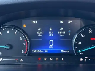 Ford Explorer 2023 AWD XLT SUV de 4 puertas