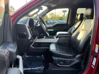 Ford F-250 Super Duty 2019 4x4 Lariat Cabina Doble 4 pnas. Cama Corta de 6.8 pies Pickup