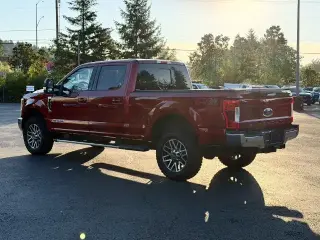 Ford F-250 Super Duty 2019 4x4 Lariat Cabina Doble 4 pnas. Cama Corta de 6.8 pies Pickup