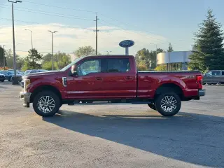 Ford F-250 Super Duty 2019 4x4 Lariat Cabina Doble 4 pnas. Cama Corta de 6.8 pies Pickup