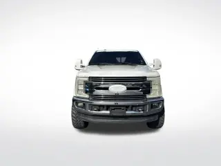 Ford F-250 Super Duty 2017 4x4 King Ranch 4 puertas Cabina Doble caja corta de 6.8 pies Pickup