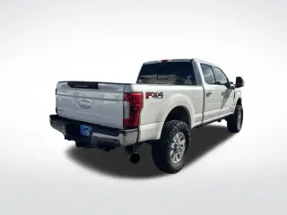 Ford F-250 Super Duty 2017 4x4 King Ranch 4 puertas Cabina Doble caja corta de 6.8 pies Pickup