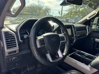 Ford F-250 Super Duty 2017 4x4 King Ranch 4 puertas Cabina Doble caja corta de 6.8 pies Pickup