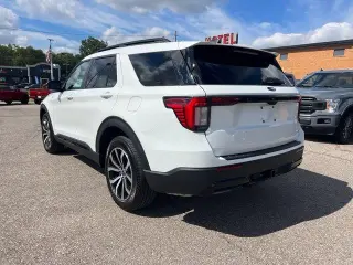 Ford Explorer 2025 AWD ST-Line SUV de 4 puertas