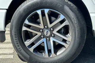 Ford F-150 2021 4x2 XL 4 puertas SuperCrew 6.5 pies Caja corta