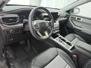 Ford Explorer 2023 XLT SUV de 4 puertas
