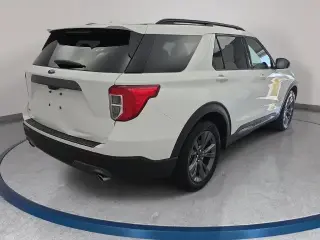 Ford Explorer 2023 XLT SUV de 4 puertas