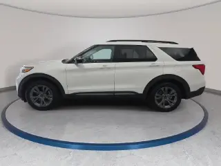 Ford Explorer 2023 XLT SUV de 4 puertas