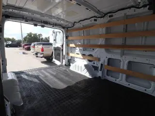 Ford Transit 2025 250 3 puertas distancia entre ejes corta techo bajo furgoneta de carga