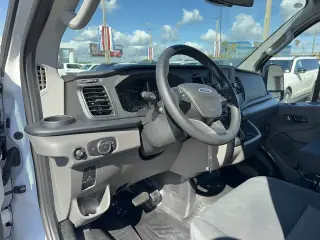Ford Transit 2025 250 3 puertas LWB Furgón de techo bajo