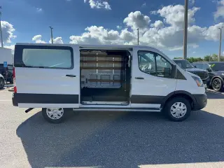 Ford Transit 2025 250 3 puertas LWB Furgón de techo bajo