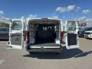 Ford Transit 2025 250 3 puertas LWB Furgón de techo bajo