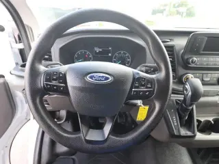 Ford Transit 2025 250 de 3 puertas, distancia entre ejes corta, techo bajo, furgoneta de carga
