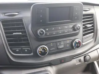 Ford Transit 2025 250 de 3 puertas, distancia entre ejes corta, techo bajo, furgoneta de carga