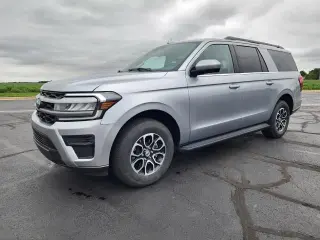 Ford Expedition MAX 2024 4x4 XLT SUV de 4 puertas