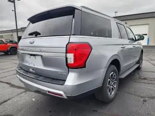 Ford Expedition MAX 2024 4x4 XLT SUV de 4 puertas