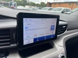 Ford Explorer 2023 AWD XLT SUV de 4 puertas