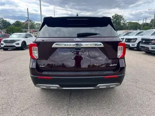 Ford Explorer 2023 AWD XLT SUV de 4 puertas