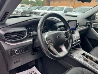 Ford Explorer 2023 AWD XLT SUV de 4 puertas