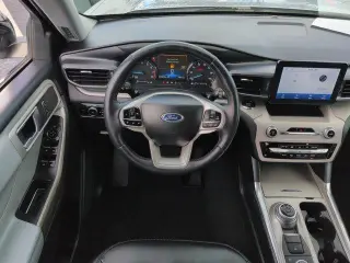 Ford Explorer 2023 AWD XLT SUV de 4 puertas